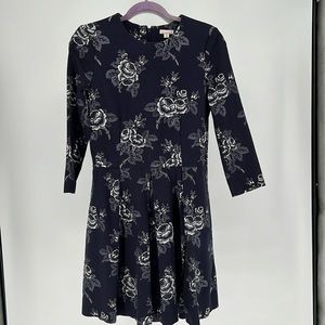 GAP NAVY AND WHITE DRESS‎